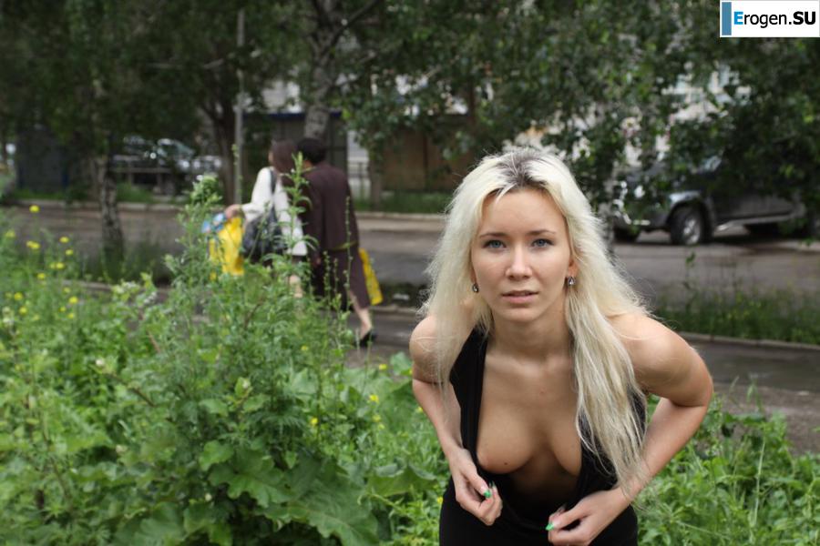 Nastya from Samara walks around the city and shows herself. Part 4. Photo 1