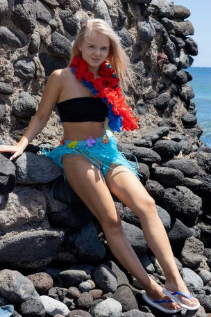 Emma K in Aloha. Эскиз 1