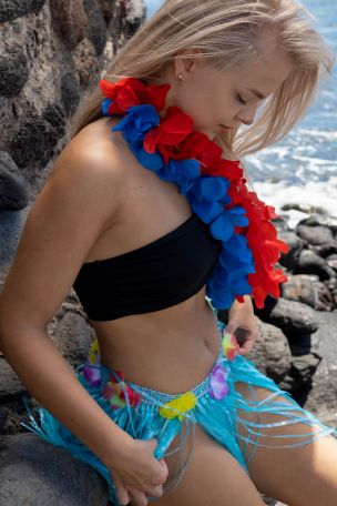 Emma K in Aloha. Эскиз 4