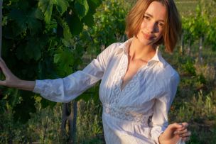 Amy Moloko in Vineyard View. Эскиз 2