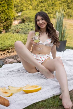 Anfisa in Picnic. Thumb 4